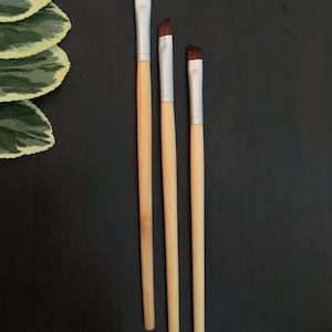 Angled Eyeliner/Brow Brush, Vegan, Cruelty-Free Eyeliner Brush,  Bamboo Eyeliner Brush