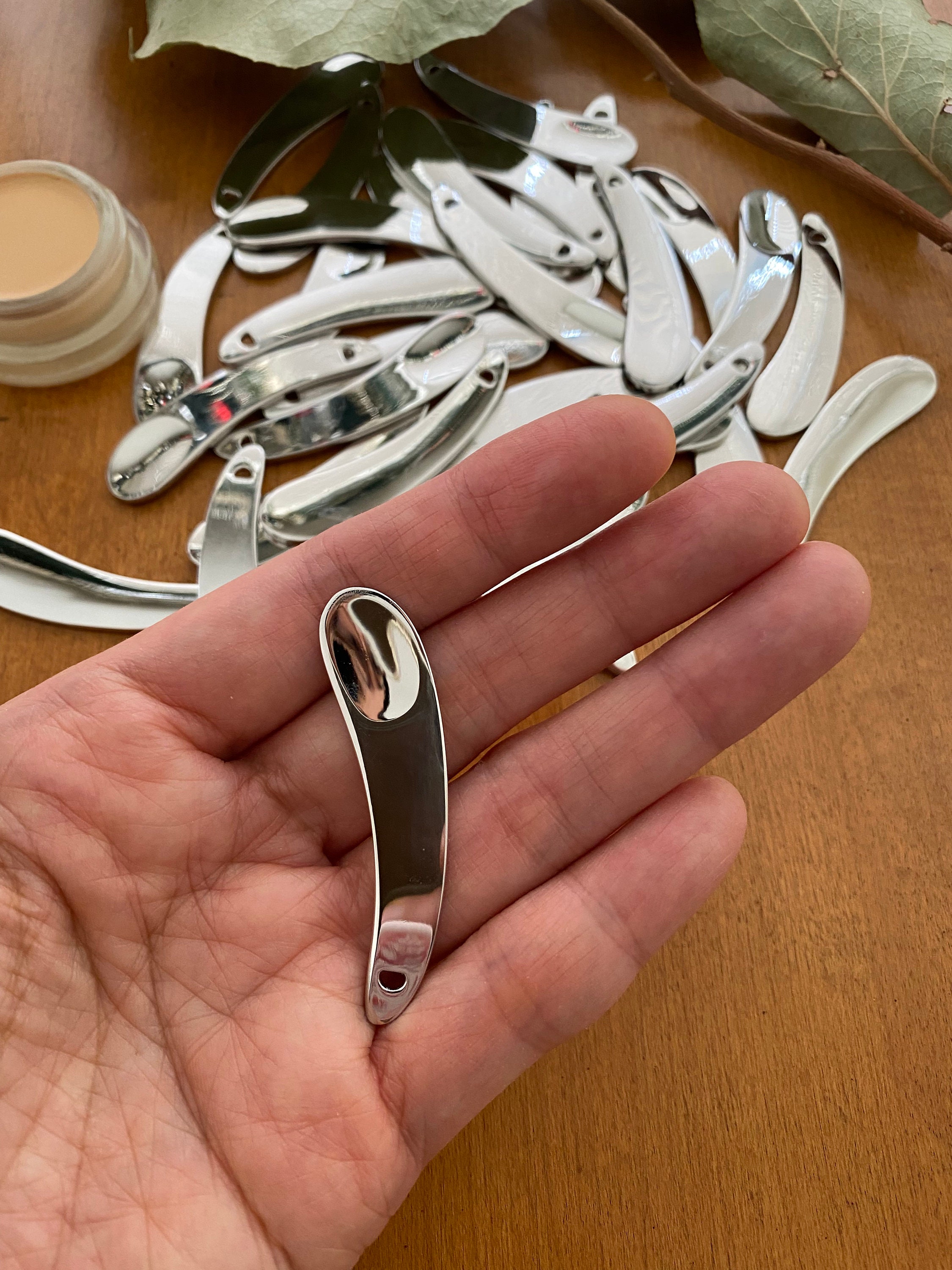 Metal Makeup Spatula Cosmetic Eye Cream Spoons Applicators Applicator