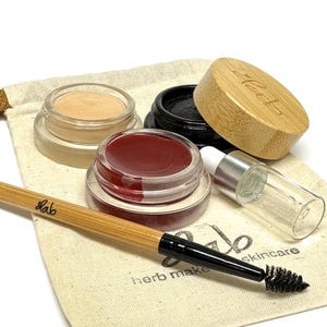 French Makeup Set – Minimalist, Vegan & Sustainable