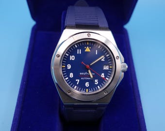 Pilots mechanical watch with Date - Seiko NH35 automatic movement.  Full mechanical. Gift for Pilot.