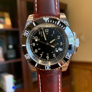 Automatic Pilot Watch: Seiko NH35, Leather Strap, Stainless Steel