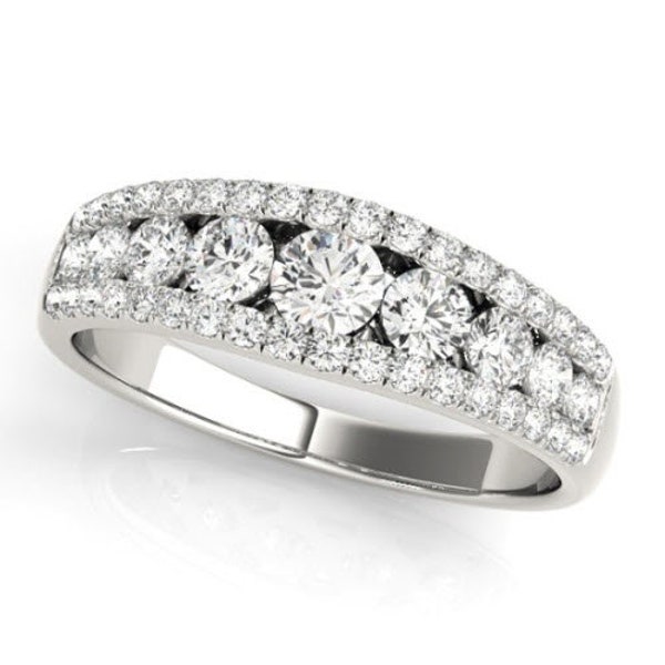Amina Lab-Created Diamond Ring | Amina Moissanite Ring