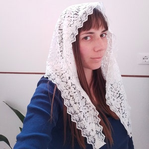 Triangular lace veil to attend Holy Catholic Mass, chapel veil various patterns and colours