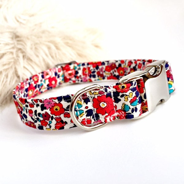 Liberty dog collar red flowers, red blue floral Liberty dog collar, red Betsy-Ann girl dog collar, red blue puppy collar, optional lead