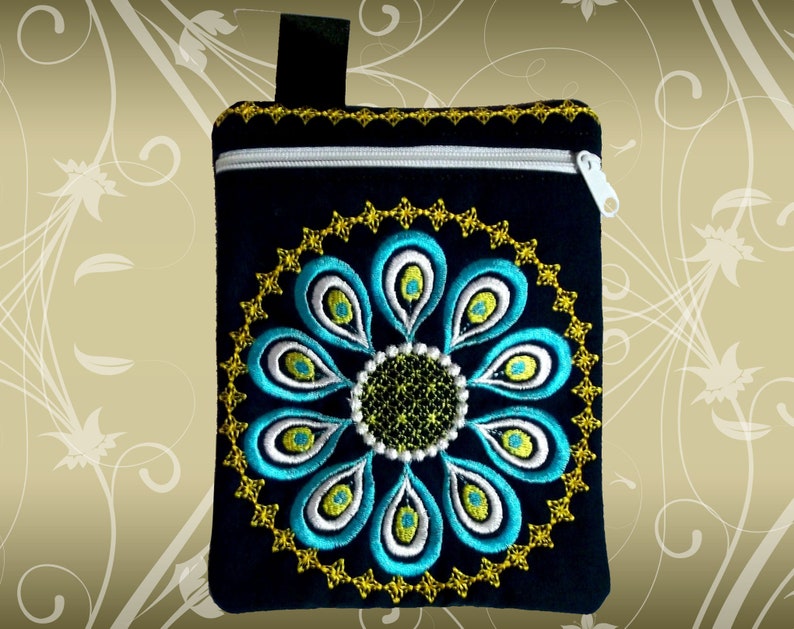 bag zipper Peacock ITH Machine embroidery digitization.INSTANT DOWNLOAD 5.51x7.87hoop zippered No.154-5x7hoop