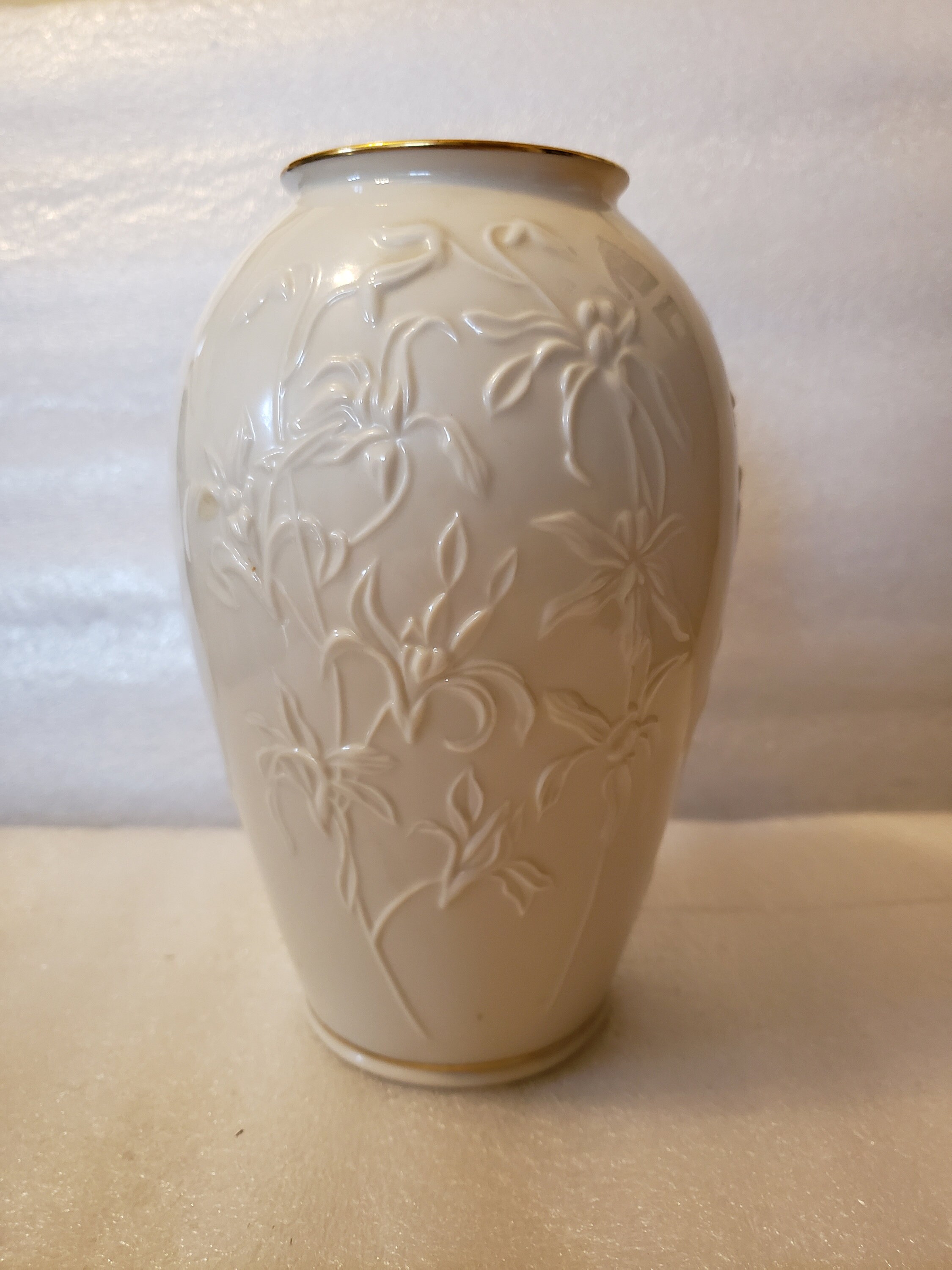 Lenox Vase with Floral Motif 7 24k gold trim Etsy