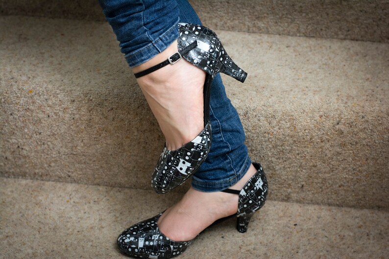 heel cat