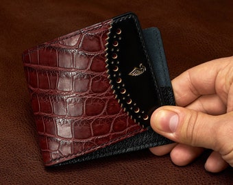 Portefeuille personnalisé en alligator bordeaux avec écusson Horween Shell Cordovan et intérieur en cuir de chèvre / Pour dollars, livres, taille euro, Lagard