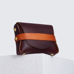 Cartera pequeña de cuero Horween / Estuche burdeos para cualquier cosa / estuche, billetera de bolsillo frontal, monedero / billetera de cuero sin costuras, Era imagen 1