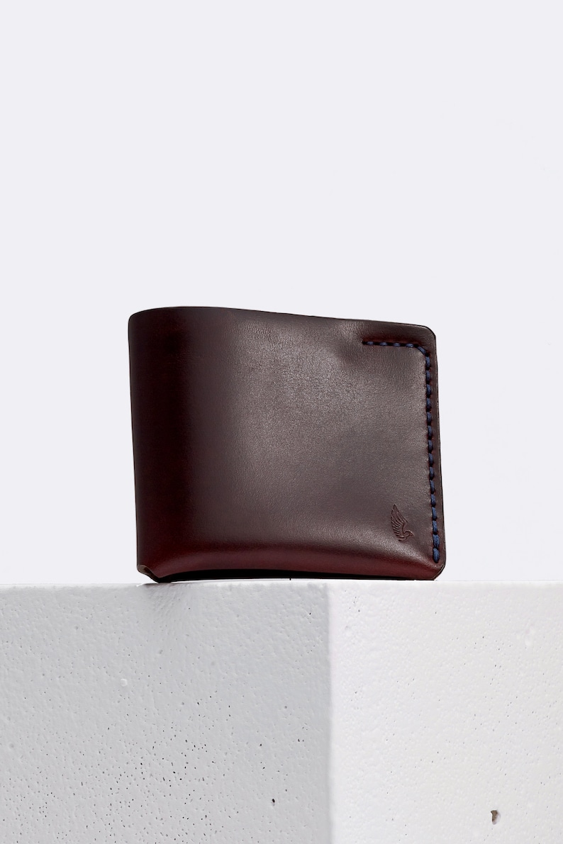 Cartera de piel Horween en Chromexcel burdeos / Billetera plegable para hombre, regalo para él / Cartera minimalista elaborada a partir de una sola pieza de piel Arpa imagen 3