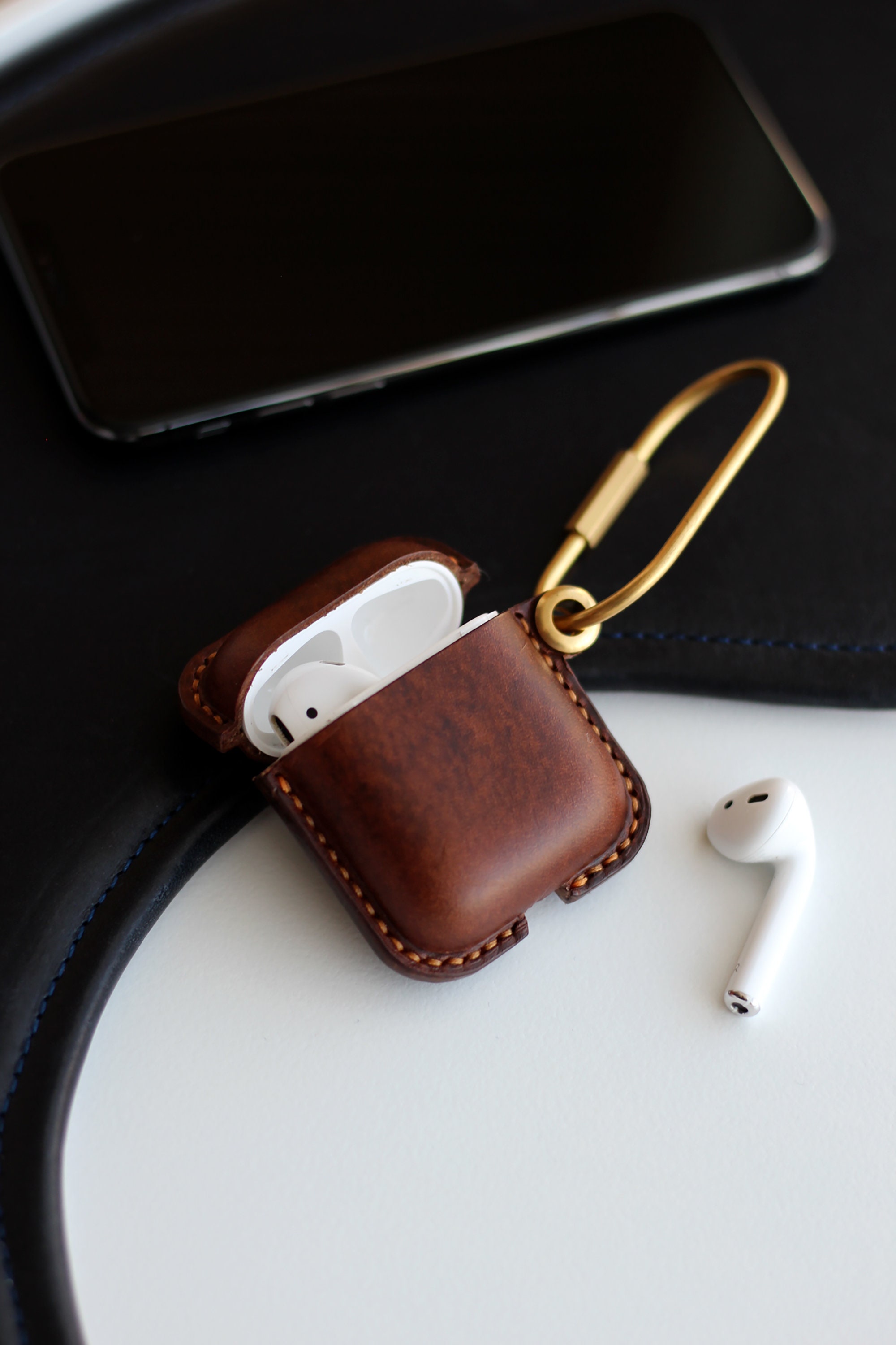 Leather Airpods 3, 4, Pro 2, Pro, 1/2 Case Handmade of Horween