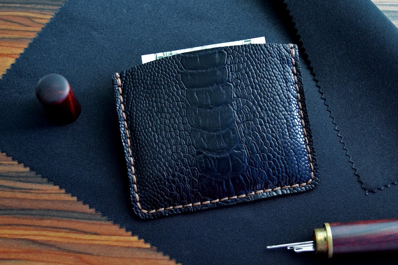 Porte-cartes en cuir d'autruche Porte-cartes à poche avant avec 3 emplacements Cuir pattes d'autruche noir portefeuille mince minimaliste image 2