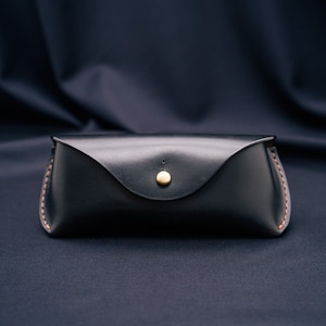 Horween Leather Glasses Case / Eyewear Sleeve / Sunglasses Cover in Chromexcel Black image 2