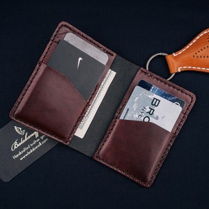 Cartera de bolsillo frontal / Tarjetero en piel Horween / Monedero, tarjetero, monedero en piel Horween Horse Chromexcel color burdeos, Kaleo