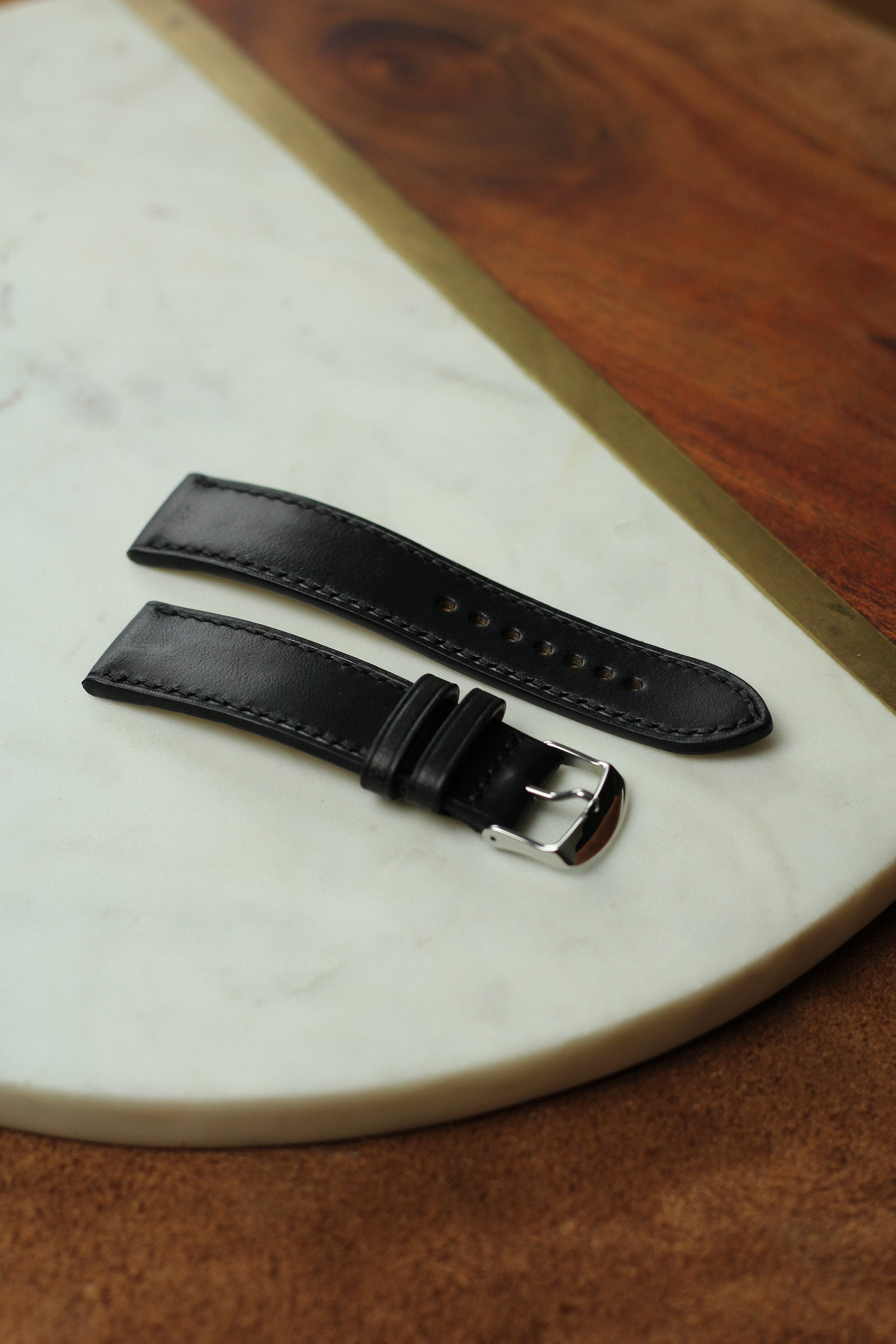 Black Horween leather watch strap band / 100% handmade from full-grain leather / 24 mm, 22 mm, 20 mm, 18 mm custom sized