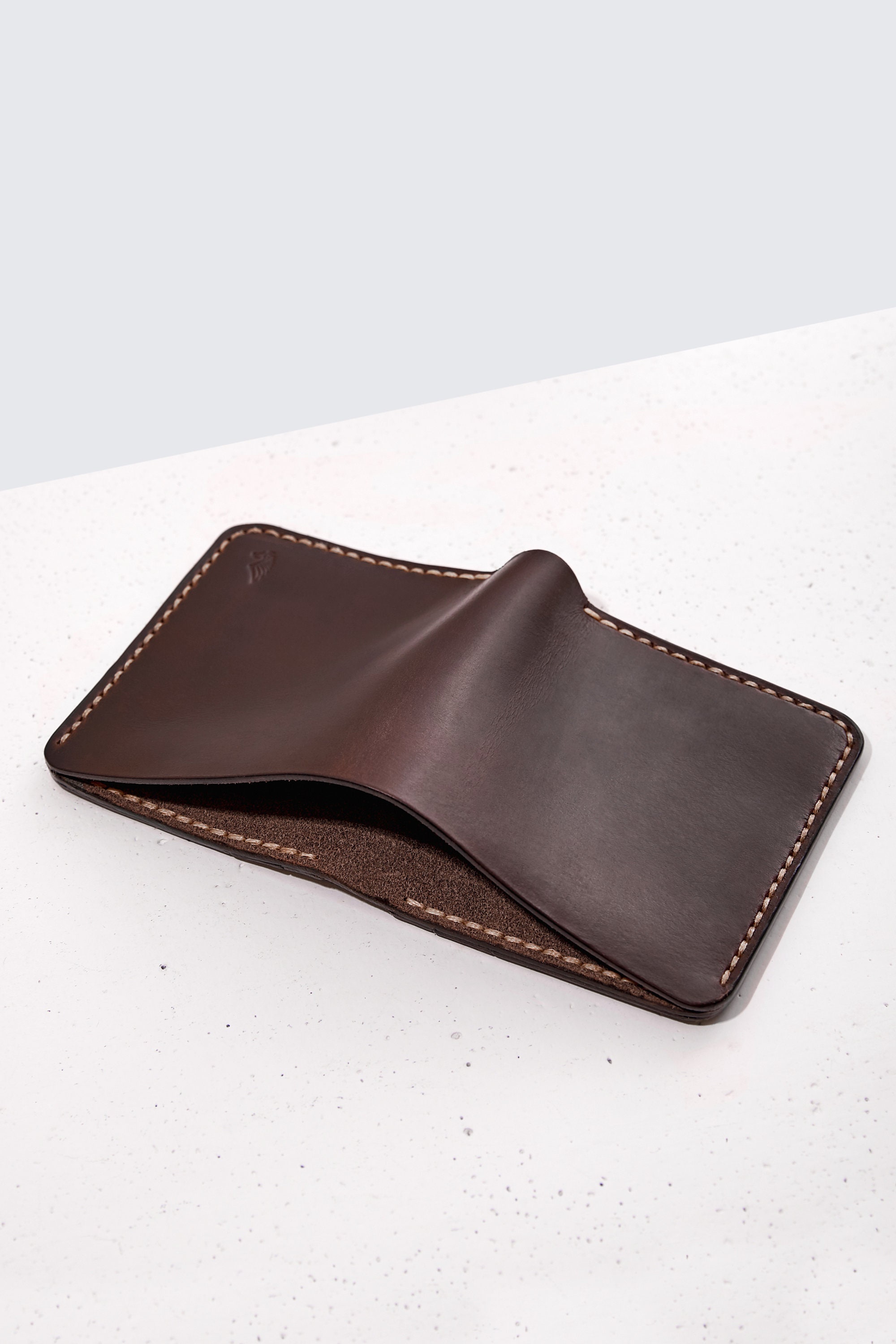 Horween クロムエクセルレザー ブラック×バーガンディ 二つ折り札入れ 楽天市場】【USA製レザー 】財布 米国 クロムエクセル 二つ折り