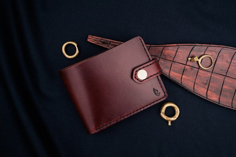 Cartera de cuero para hombre Horween Chromexcel burdeos, con o sin cierre a presión / Monedero delgado con bolsillo para tarjetas y monedas / Bifold monogramado, Archer imagen 2