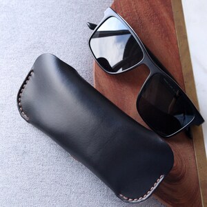 Étui à lunettes en cuir Horween en cuir chromexcel noir / Etui à lunettes / Etui à lunettes de soleil simple et fin, Ciel