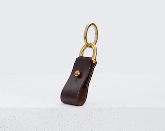 Brown Horween Leather Keychain / Handsewn with solid brass screw lock/ small and aesthetic / key fob for car and keys