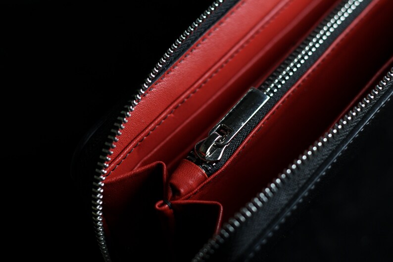 Cartera larga con cremallera negra con interior de cuero rojo / Cosida a mano / cartera elegante y espaciosa para tarjetas, efectivo, teléfono, monedas, papeles imagen 5