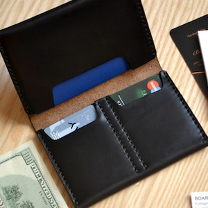 Cartera para pasaporte Traveler en Black Horween Chromexcel / Funda para pasaporte y tarjetero