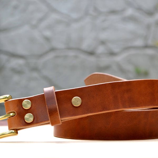 1.25" Horween leather belt | English Tan Horween Dublin leather | Light brown color pull-up color | casual women or men's belt