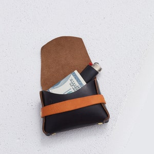 Cartera Horween negra personalizada / Estuche/bolsa pequeña de cuero Chromexcel, billetera de bolsillo frontal, monedero/billetera de cuero sin costuras, Era imagen 7
