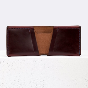 Cartera de piel Horween en Chromexcel burdeos / Billetera plegable para hombre, regalo para él / Cartera minimalista elaborada a partir de una sola pieza de piel Arpa imagen 4