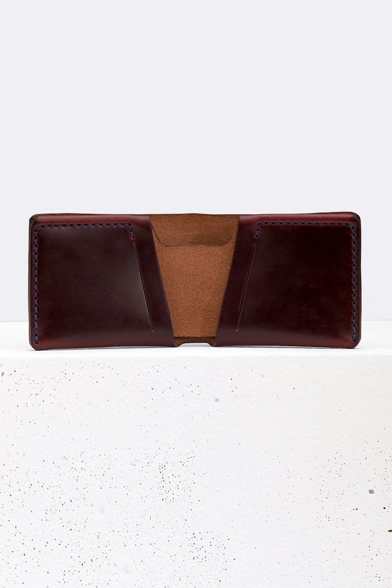 Cartera de piel Horween en Chromexcel burdeos / Billetera plegable para hombre, regalo para él / Cartera minimalista elaborada a partir de una sola pieza de piel Arpa imagen 4