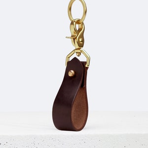 Porte-clés en cuir Horween en Bourgogne Chromexcel / Couture à la main / avec un bouton-pression et une bague en laiton massif
