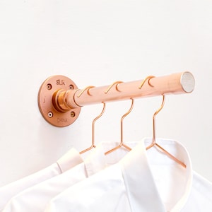 Kläddisplayarm i koppar - (framåtvänd, utåtvänd, väggmonterad)