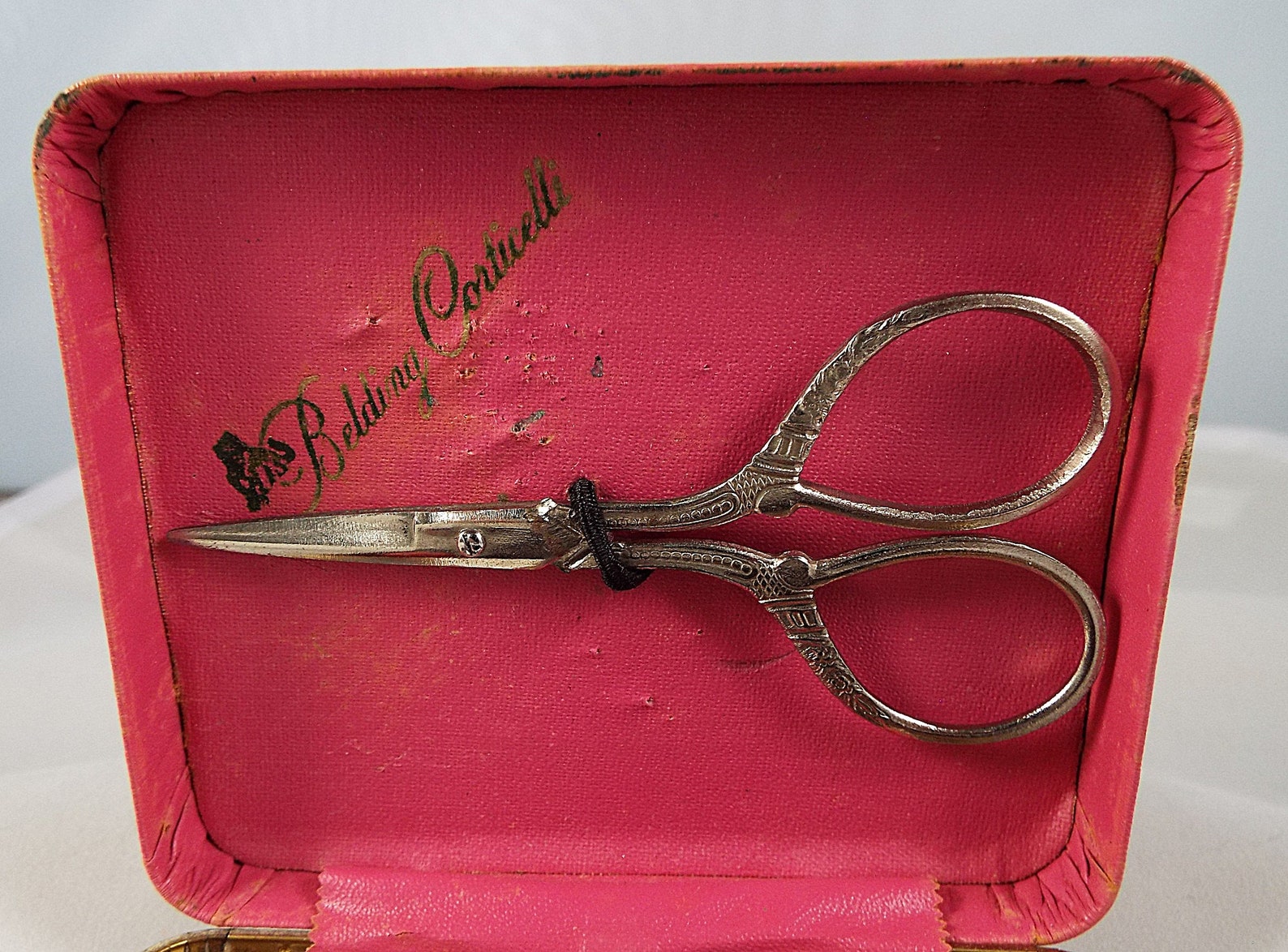 Vintage Belding Corticelli Thread and Ornate Sissors Hard Case Travel