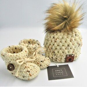 Crochet Baby FUR POM HAT / Booties / Leather Tag / Infant / Newborn Gift Set / Neutral