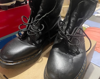 Dr Martens Made in England, Size UK6, Vintage 90's, Black Gusset