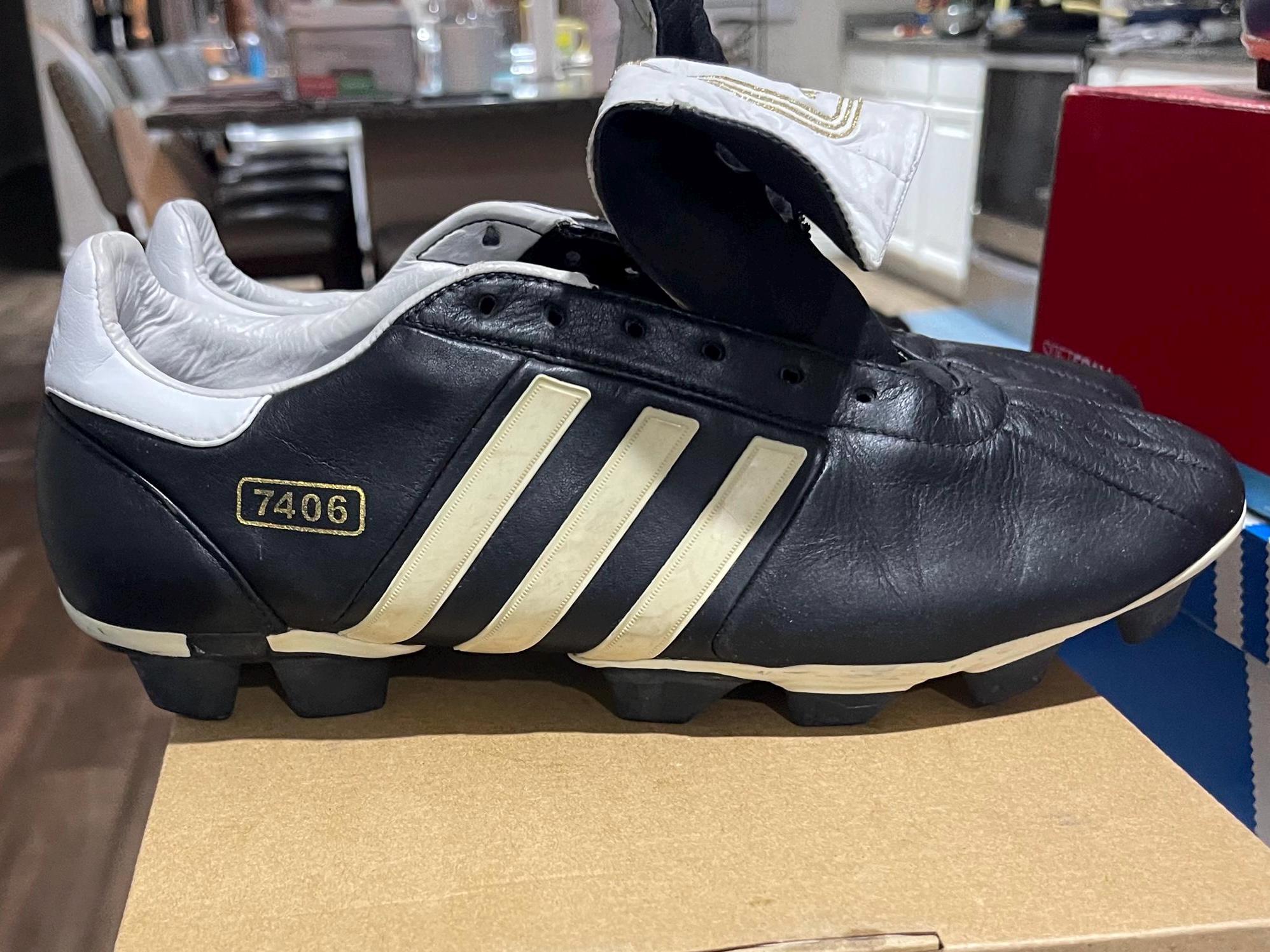 Black and White Leather Adidas 7406 Sports Cleats. Great Condition Black and White Leather Adidas 7406 Sports Cleats. Great Condition