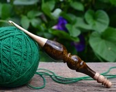 Hand turned (size G 4 mm) Lilac and Bog Robinia Burl wood Ergonomic Crochet Hook, size G Wooden Crochet Hook, 4 mm crochet needle, 1091