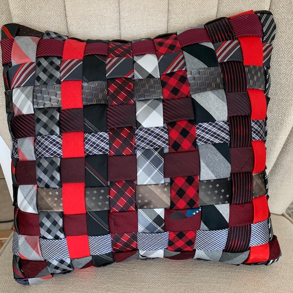 necktie pillow pattern