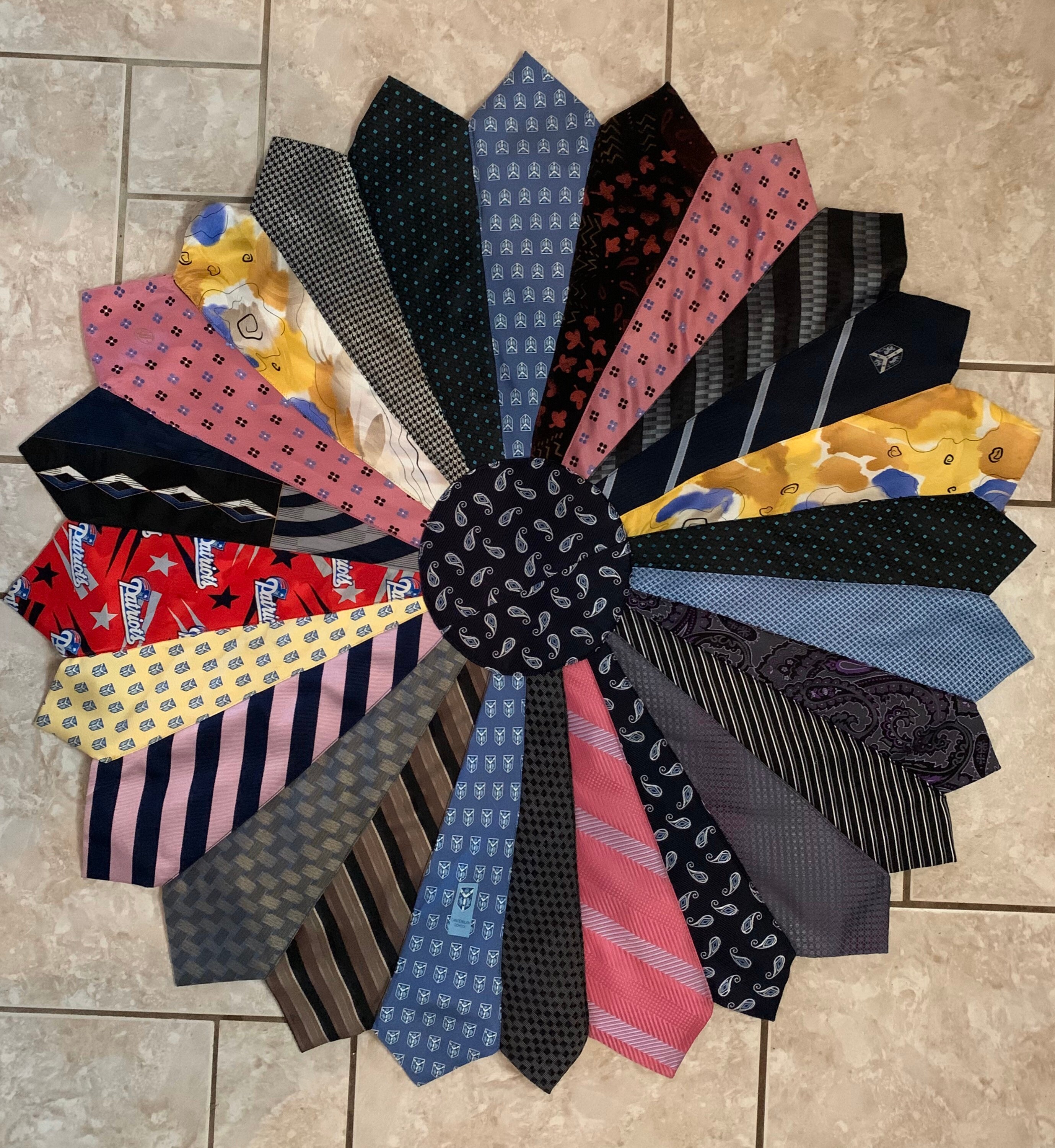 necktie table topper instructions