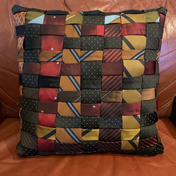 necktie pillow pattern