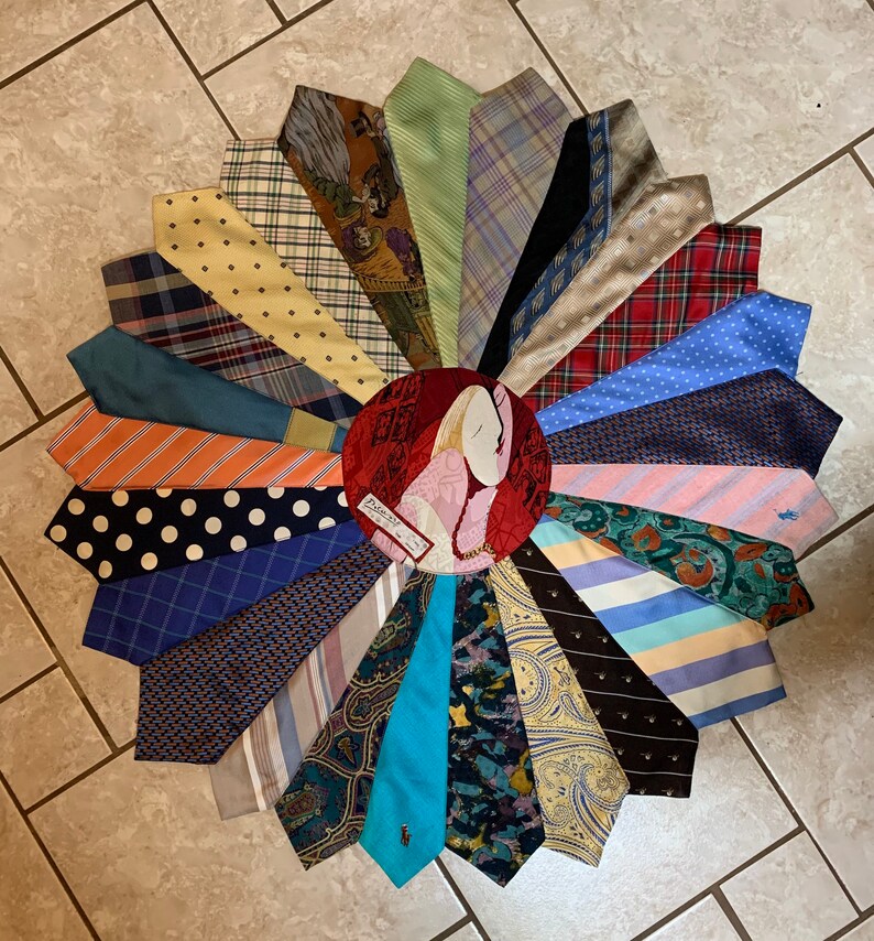 necktie table topper instructions