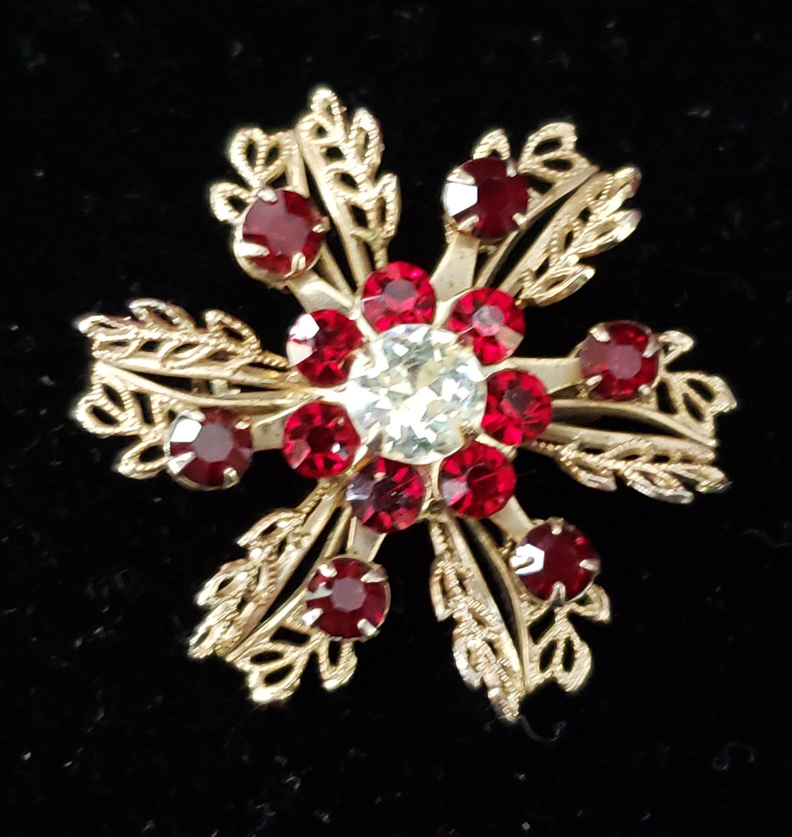 Vintage Unsigned Floral Metal Brooch/pin With Rhinestone and - Etsy