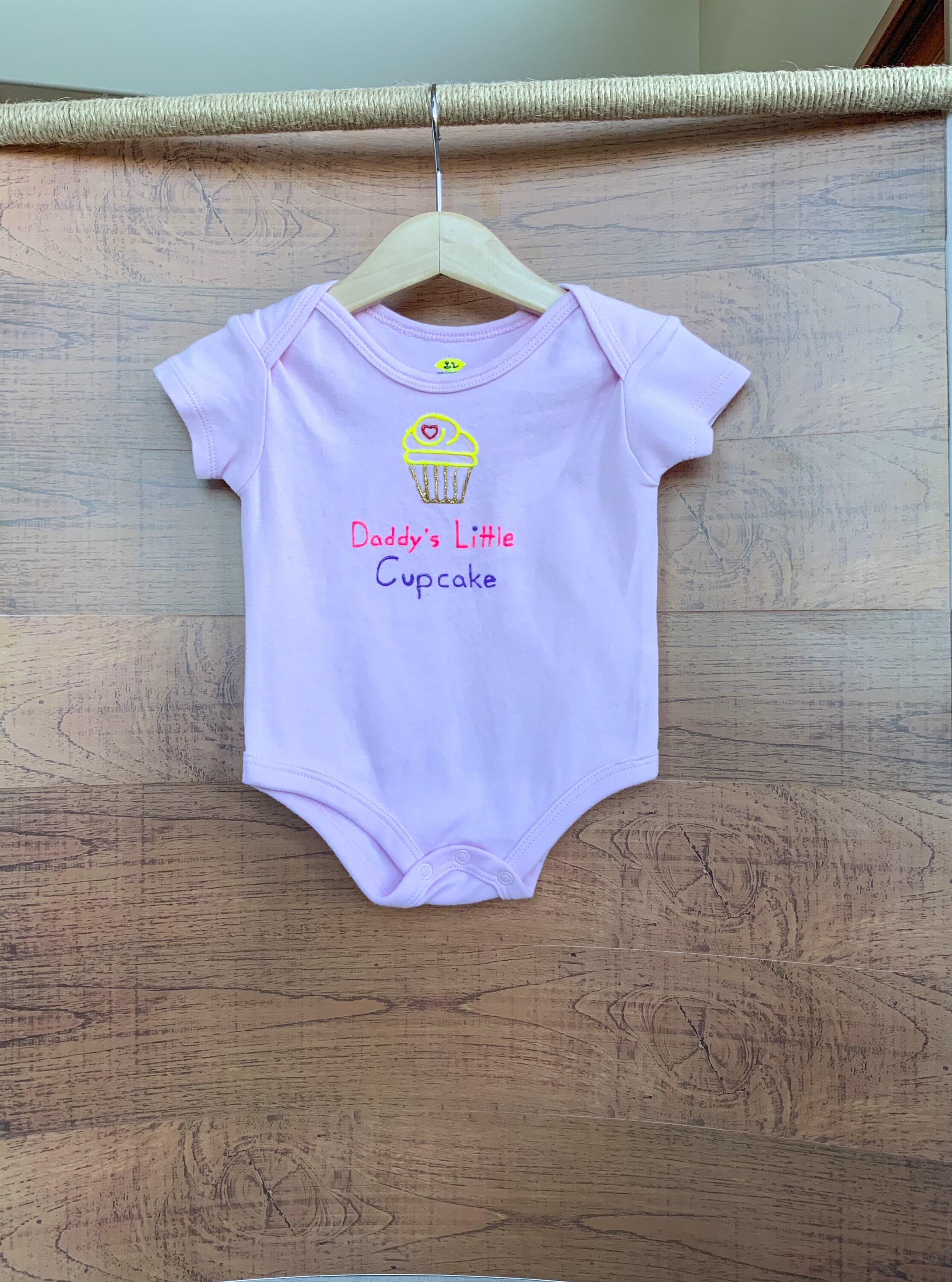 Daddy S Little Cupcake Baby Girl Bodysuit Baby Shower Etsy Daddy S Little Cupcake Baby Girl Bodysuit Baby Shower Etsy