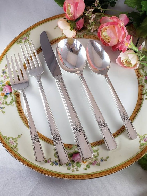 Oneida Ltd flatware 1940s Art Deco Cutlery set Vintage Wm A Rogers silverware set 5 piece place settings 1940 LADY DRAKE Service for 4