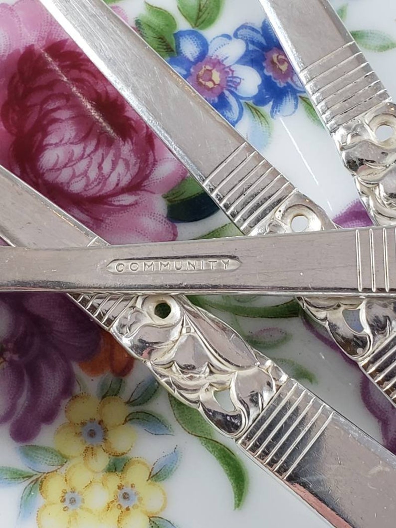 1940s Art Deco Antique silverware Vintage Community silverplate flatware Set of 4 Place Spoons Oval Soup Spoons 1948 MORNING STAR