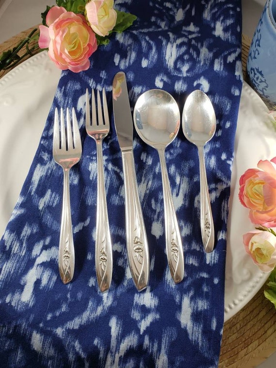 Silver tulip silverware best sale