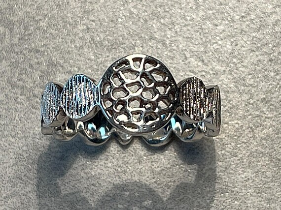 Sterling Silver Ring of Circles Size 9