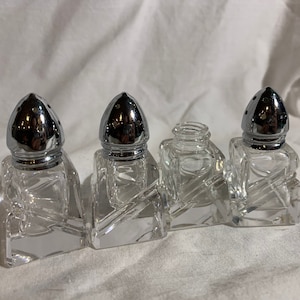 VINTAGE! 4 Clear Glass Salt and Pepper Shakers w/ Stainless Steel Lids