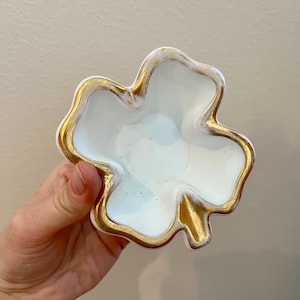 VINTAGE! Handpainted Gold Glit Porcelain Shamrock Clover Trinket Plate