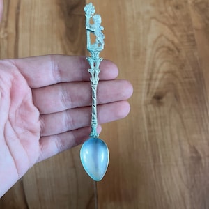 VINTAGE! Lion Crest Souvenir Miniature Spoon