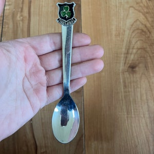 VINTAGE! Ireland Shamrock Souvenir Miniature Spoon